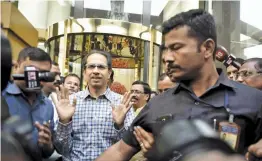  ??  ?? — MRUGESH BANDIWADEK­AR
Shiv Sena president Uddhav Thackeray addresses media persons after a meeting with Congress leaders at BKC Trident hotel, Bandra, in Mumbai.