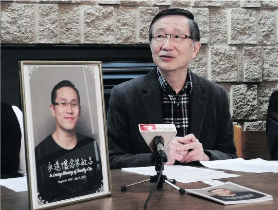  ?? NICK PROCAYLO/PNG ?? Bill Chu talks about the death of his nephew, diver Timothy Chu (in framed photograph), on Monday in Richmond. The family, which reviewed a B.C. Coroners Service report on Timothy Chu’s death, wants to see tougher regulation of the sport.