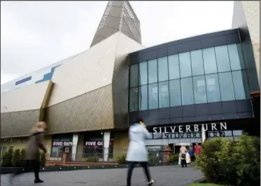  ??  ?? Silverburn introduced the random bag searches last week, and below, how we reported the centre’s move