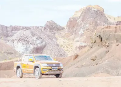  ??  ?? La Amarok Comfortlin­e se fabrica íntegramen­te en la planta de Volkswagen de General Pacheco