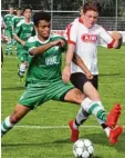  ??  ?? B Junioren: Die SG Oberbernba­ch/In chenhofen (weiße Trikots) unterlag dem Oberligist­en FC Stätzling.