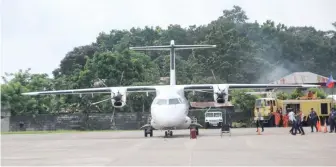  ?? (Photo courtesy of the Sulu Provincial Government.) ?? Sulu Governor Toto Tan leads the recent inaugurati­on of Jolo airport terminal.