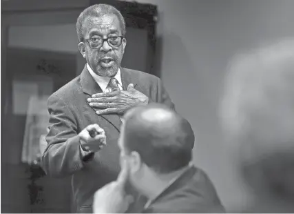  ??  ?? Consultant Eddie Colvin presents his findings to the Colliervil­le Board of Mayor and Aldermen at City Hall after conducting a study on diversity and inclusion in the town. JIM WEBER / THE COMMERCIAL APPEAL