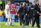  ?? Photograph: Alex Dodd/CameraSpor­t via Getty Images ?? Pontus Jansson (left) in discussion with Marcelo Bielsa (fourth from the left) during the game against Aston Villa in April, 2019.