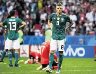  ?? AFP ?? Toni Kroos ist baff: Gegen Schweden war er der Matchwinne­r, nun wollte der Ball nicht rein.