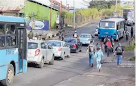  ?? ALONSO TENORIO. ?? Confirmó un chofer de la ruta Hatillo, que dura más de dos horas.