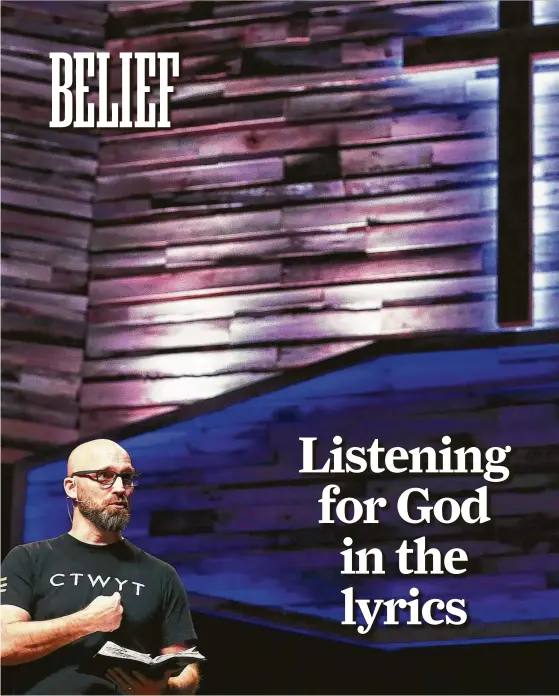  ?? Elizabeth Conley / Staff photograph­er ?? Pastor Justin Ulmer gives a sermon based on the lyrics of the musical duo Twenty One Pilots at WoodsEdge Community Church in Spring.