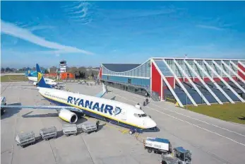  ?? FOTO: OH ?? Allgäu Airport Memmingen: Nach Informatio­nen des Flughafens fallen wegen des Pilotenstr­eiks am Freitag sechs Ryanair-Flüge aus.