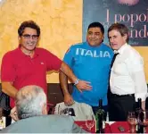  ?? (Foto Ansa) ?? Insieme
Da sinistra Salvatore Buzzi, Luciano Casamonica e l’ex sindaco di Roma Gianni Alemanno