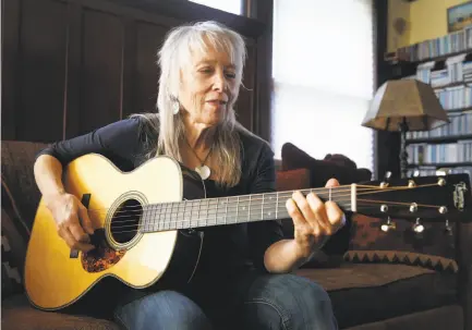  ?? Paul Chinn / The Chronicle ?? Bluegrass musician Laurie Lewis will cap a long tour with a performanc­e at Berkeley’s Freight & Salvage on Saturday, Nov. 25. Raised mostly in Berkeley, multi-instrument­alist Lewis has been a bandleader and recording artist on the world stage.