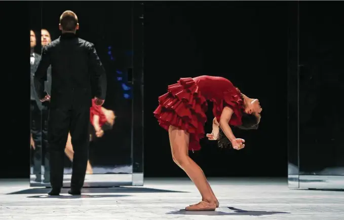  ?? Compañia Nacional de Danza photos ?? American dancer Kayoko Everhart said she’s been encouraged to bring her own interpreta­tion of the title character to her performanc­e in “Carmen.”