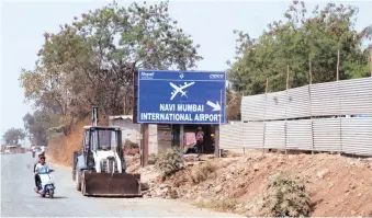  ?? PHOTO: ANEESH PHADNIS ?? IIT-Mumbai has designed a channel for diversion of the Ulwe river outside the airport boundaries