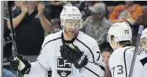  ?? MARK J. TERRILL/ THE ASSOCIATED PRESS ?? Los Angeles Kings centre Jeff Carter, left, has found chemistry playing with trade deadline acquisitio­n Marian Gaborik.