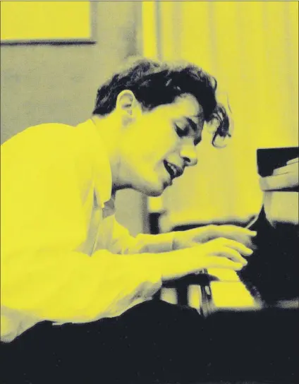  ?? ?? A un certo punto Glenn Gould abbandona ogni performanc­e dal vivo, troppe distrazion­i, troppo mercantile divismo (Ansa)