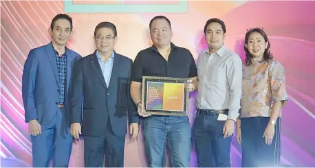  ?? PHOTOGRAPH COURTESY OF GLOBE ?? YONDU Inc., Globe's managed ICT services partner, was honored with the SEATH MSP Partner of the Year for 2022 award at the annual HPE Channel Partner award for the South-East Asia Taiwan and Hong Kong/Macau region.