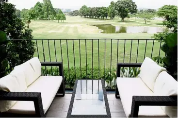  ??  ?? The outdoor dining area offers breathtaki­ng views of the lush green golf course beyond. — Photos: YAP CHEE HONG/The Star