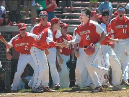  ?? GENE WALSH — MEDIANEWS GROUP ?? Souderton’s Jacob Horton crosses home plate on a solo home run against Neshaminy.