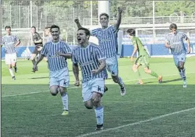  ?? FOTO: UNANUE ?? Luca Sangalli celebra el tercer gol del Sanse en el partido ante el Racing