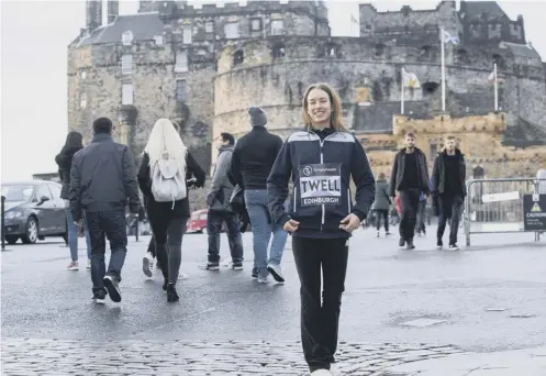  ??  ?? Steph Twell visited Edinburgh Castle yesterday during her preparatio­ns for today’s Great Edinburgh Xcountry.