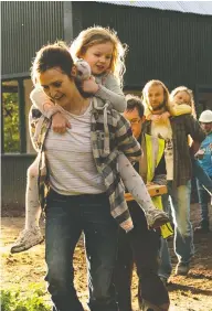  ?? AMAZON ?? Clare Dunne, left, and Molly McCann star in Herself, the story of an Irish woman with children having to cope
with an abusive husband.