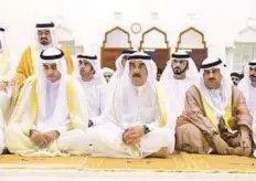  ?? WAM ?? Shaikh Saud Bin Rashid Al Mualla of Umm Al Quwain offers Eid prayers along with shaikhs, senior officials and citizens at the Shaikh Zayed Mosque in Umm Al Quwain.