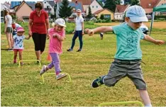  ?? Foto: Thomas Deuter ?? Spaß an der Bewegung hatten die Kinder in Heroldinge­n bei den Übungen beim Kna xiade Jubiläum.