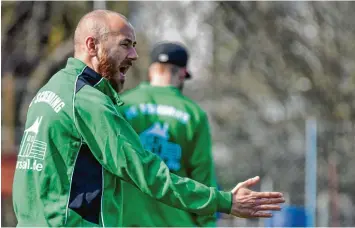  ?? Archivfoto: Thorsten Jordan ?? Für Christian Wanner und den FC Scheuring gab es im ersten Spiel nach der Rückkehr in die Kreisklass­e gleich einen Sieg.