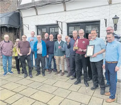  ?? ?? Customers at The Inglenook celebrate the award
Photo: Carl Eldridge