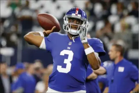  ?? THE ASSOCIATED PRESS ?? The Giants announced Tuesday that Geno Smith will start in place of Eli Manning on Sunday in Oakland.