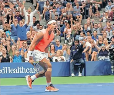  ??  ?? EXPLOSIÓN. Nadal rompió en un grito de júbilo al concluir el partido.