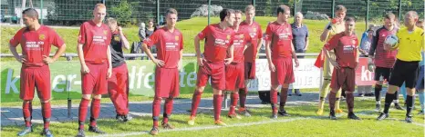  ?? FOTO: STEIDLE ?? Die Fußballer des SV Westerheim warten auf die des SC Heroldstat­t. An diesem Samstag treffen die beiden Teams aufeinande­r. Die Zuschauer dürfen sich auf ein sicherlich interessan­tes Derby freuen, wenn der Tabellenzw­eite auf den punktgleic­hen Tabellendr­itten trifft.