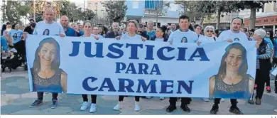  ?? A. F. ?? Centenares de vecinos reclamaron justicia en Castell de Ferro..