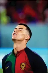  ?? EFE ?? EL HIMNO PROVOCÓ SU EMOCIÓN Cristiano Ronaldo se motró emocionado hasta las lágrimas al escuchar el himno luso.