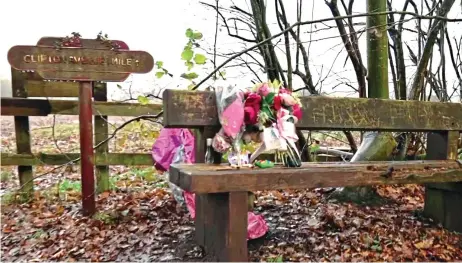  ?? ?? Bunches of flowers wrapped up in pink – Brianna’s favourite colour – left on a bench by the path where the teenager was found by a horrified dog walker.
Although police were on the scene within minutes, they were unable to save her life. In court, Ratcliffe and Jenkinson blamed each other for her killing