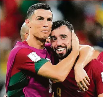  ?? Foto: ČTK ?? Klíčová dvojka Cristiano Ronaldo a Bruno Fernandes. Portugalci potřebují, aby tým táhli společně.