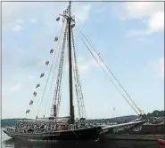  ?? MID-HUDSON NEWS NETWORK ?? The Hudson River Sloop Clearwater is shown at Croton Point Park in Westcheste­r County before its Monday morning departure.