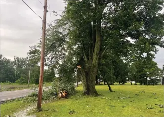  ?? ?? Shelby experience­d severe storms Monday night and early Tuesday morning resulting in 2.28 inches of rain with NW gusts up to 52 mph which caused damages around town
Photo by Emily Schwan