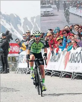  ?? FOTO: EFE ?? Mikel Bizkarra ganó la etapa reina de la Vuelta a Aragón.