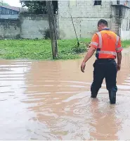  ??  ?? EFECTOS. Las lluvias que caen en El Progreso desde hace unas semanas comienzan a llenar zonas bajas.