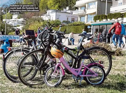  ??  ?? Radfahren ist gesund und macht Spaß. Die Pandemie hat in Hamburg einen Fahrradboo­m ausgelöst.