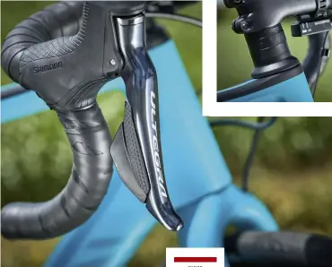  ??  ?? LEFT ...and bags of power from Shimano Ultegra hydraulic brakes
BELOW Frame and fork both feature internal cabling to keep things neat