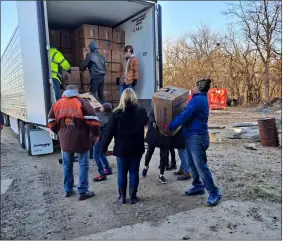  ?? ?? These wreaths will be placed on veteran gravesites on Wreaths Across America Day Dec. 18.