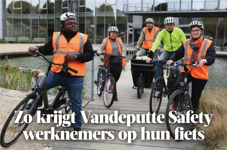  ?? FOTO JAN VAN DER PERRE ?? Het bedrijf Vandeputte Safety Internatio­nal slaagde erin al 33 medewerker­s op hun fiets te laten klimmen.