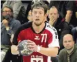  ?? Foto: Schöllhorn ?? Wieder am Ball: Alexander Horner und die Bayernliga Handballer des TSV Haunstette­n.