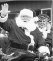  ?? JULIE JOCSAK THE ST. CATHARINES STANDARD ?? Santa Claus returns for hisSt. Catharines parade on Sunday.