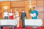  ?? PTI ?? Tripura governor Satyadeo Narain administer­s the oath of office to Tripura’s new CM Manik Saha in Agartala on Sunday.