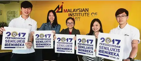  ??  ?? MIA students actively take part in the MIA Nationwide Art and Design Competitio­n 2017.