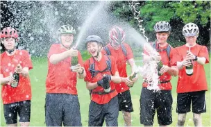  ??  ?? ●● Sam Timpson, Harry Lyons, Brad Monroe, Ewan Jones, Louis Brocklehur­st and Sam Thornton-West celebrate