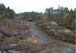  ?? FOTO: FRANK JOHANNESSE­N ?? Å miste et rekreasjon­sområde går først og fremst utover den psykiske helsen, skriver Venche Vigerstøl. Illustrasj­onsfoto fra den nye «batterivei­en» mellom E18 og Eydehavn.