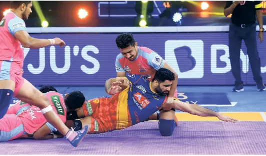  ?? PKL ?? Finding his touch:
Pardeep Narwal is finally showing some signs of form. He has bagged two Super 10s in as many games.
